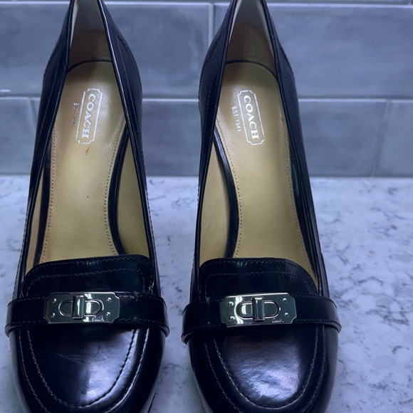Coach Luisa Silver Buckle Polished Black Leather Platform 5” Heels size 8.5 - Picture 5 of 7